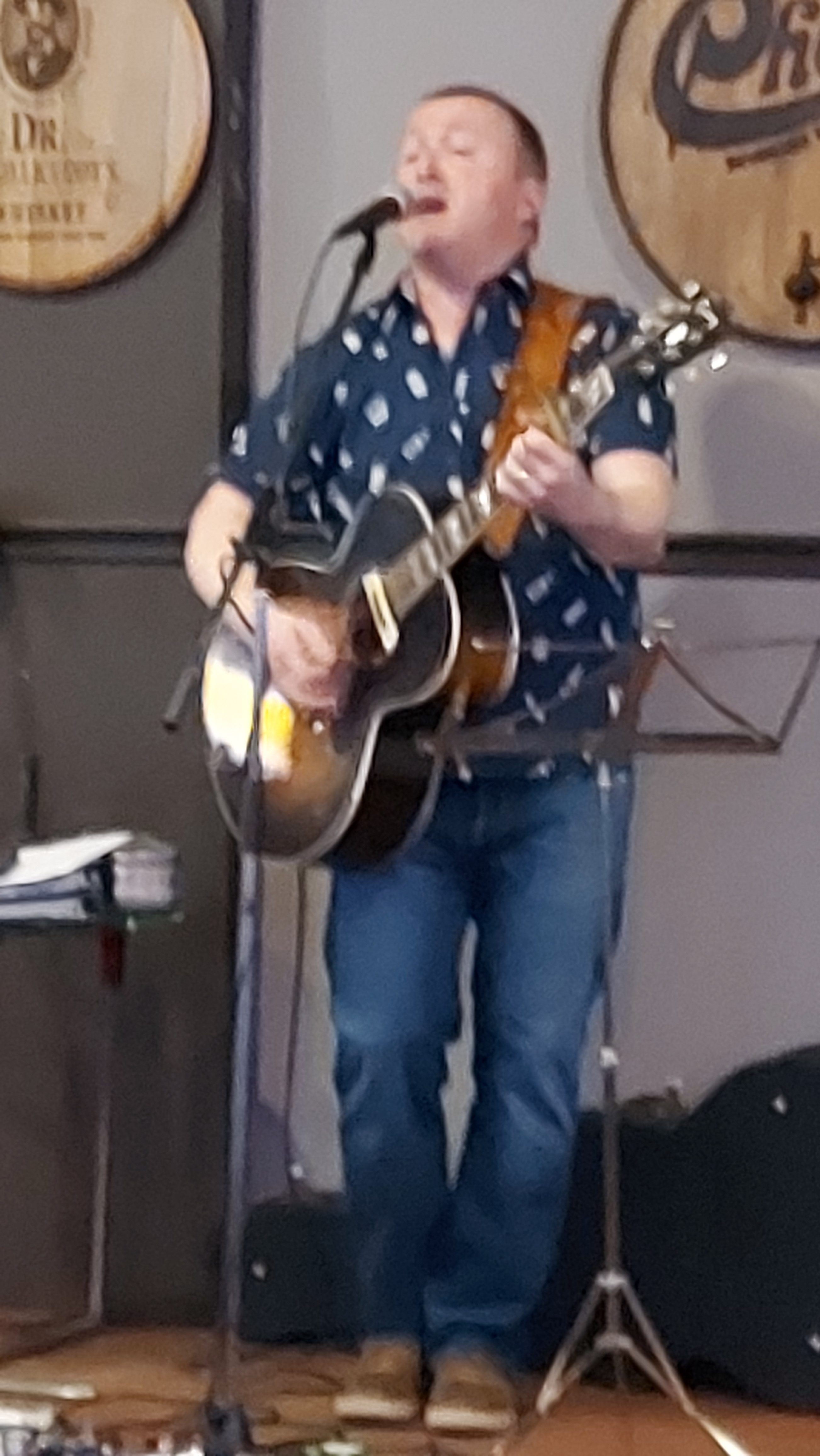 JF Taylor Kitchen Party Singer